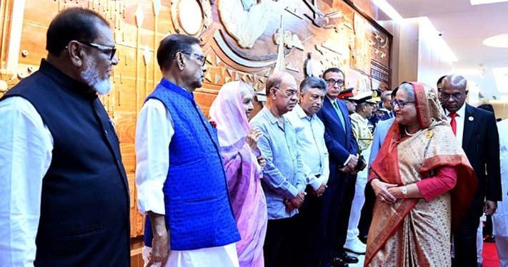 প্রধানমন্ত্রীর বেইজিং যাত্রা