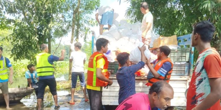 বন্যার্তদের জন্য তিন মাসব্যাপী বিশেষ ওএমএস কর্মসূচি গ্রহণ