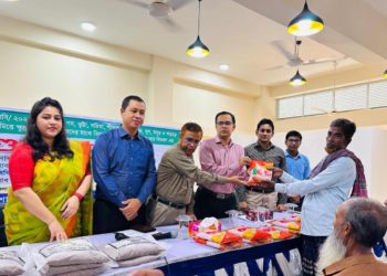 চুয়াডাঙ্গার সদর উপজেলার ৩২৭০ জন কৃষক ৪৩ লাখ ৭১ হাজার ৭১০ টাকার প্রণোদনার বীজ সার পাচ্ছেন