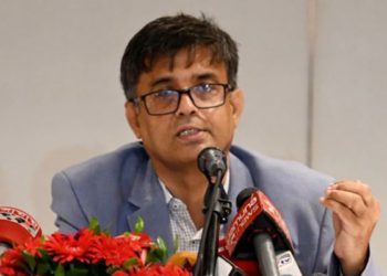 সংঘর্ষে না জড়িয়ে শিক্ষার্থীদের শান্ত থাকার আহ্বান সরকারের