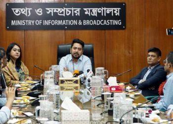 দেশের বিরুদ্ধে ষড়যন্ত্র প্রতিরোধে গণমাধ্যমকে দায়িত্বশীল ভূমিকা পালন করতে হবে : তথ্য উপদেষ্টা নাহিদ