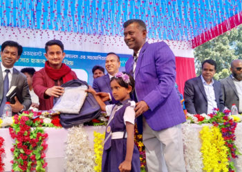 পঞ্চগড়ের তেঁতুলিয়ায় শিশুস্বর্গ ফাউন্ডেশনের শীত আনন্দ উৎসব অনুষ্ঠিত