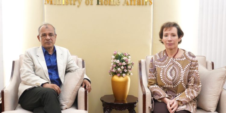 যুক্তরাষ্ট্রে আরও বেশি রোহিঙ্গা পুনর্বাসনের আহ্বান স্বরাষ্ট্র উপদেষ্টার