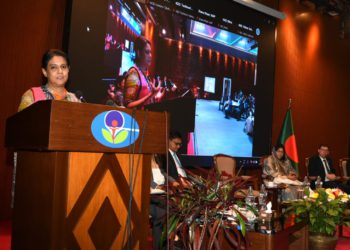 জলবায়ু ন্যায্যতার জন্য সম্মিলিত উদ্যোগের আহ্বান পরিবেশ উপদেষ্টার