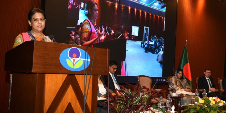 জলবায়ু ন্যায্যতার জন্য সম্মিলিত উদ্যোগের আহ্বান পরিবেশ উপদেষ্টার