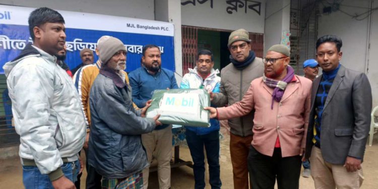 ঠাকুরগাঁওয়ে এমজেএল বাংলাদেশের শীতবস্ত্র বিতরণ
