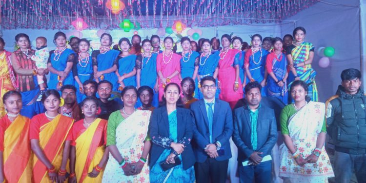 ঠাকুরগাঁওয়ে ক্ষুদ্র নৃগোষ্ঠীর জীবন জীবিকা নিয়ে দিন ব্যাপী আলোকচিত্র প্রদর্শনী ও পুরস্কার বিতরণ অনুষ্ঠিত