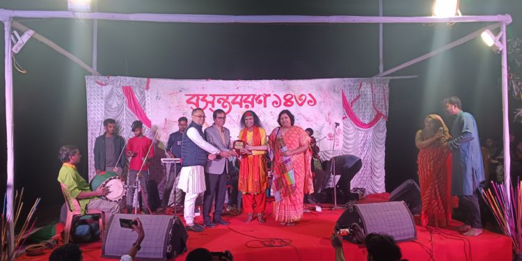 নেত্রকোণা বিশ্ববিদ্যালয়ে বর্ণিল আয়োজনে বসন্তবরণ