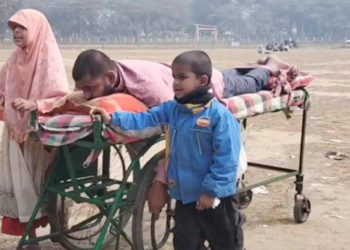 অভাবের তাড়নায় অসুস্থ বাবাকে নিয়ে পথে পথে ঘুরছে দুই শিশু