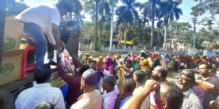 রমজানে ঝিনাইদহের ৯৭ হাজার পরিবার পাচ্ছেন কমমূল্যের টিসিবি’র পণ্য