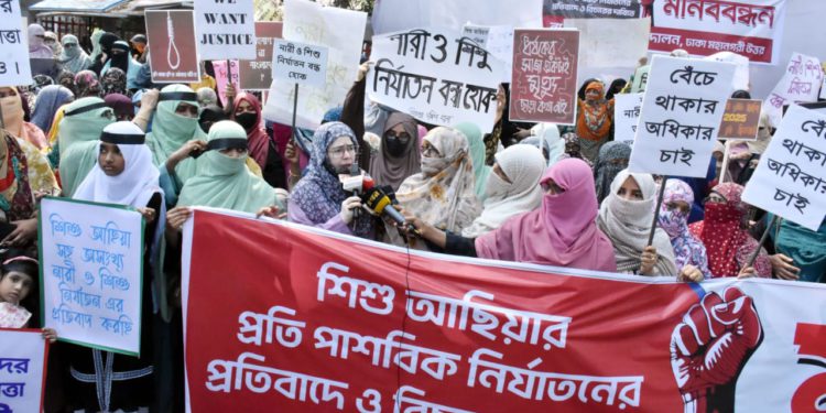 নারী-শিশু ধর্ষণ ও নির্যাতনকারীদের জনসম্মুখে দৃষ্টান্তমূলক শাস্তি নিশ্চিত করতে হবে
