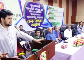 সাংবাদিকতা পেশাকে সাংবাদিকবান্ধব করার উদ্যোগ গ্রহণ করা হবে : উপদেষ্টা মাহফুজ আলম