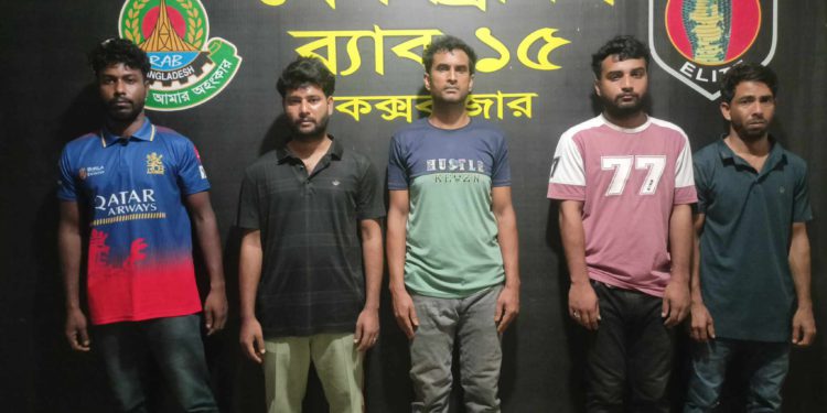 দুর্গাপুরের চাঞ্চল্যকর হত্যাকাণ্ডের পাচ আসামী গ্রেফতার করেছে র‌্যাব-৫