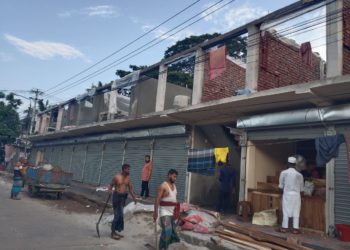 কোটালীপাড়া থানার পরিত্যক্ত জায়গায় গড়ে উঠল মার্কেট