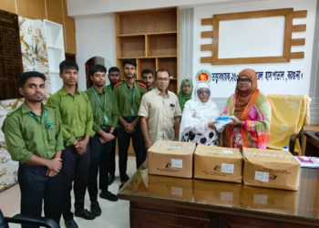 সাফোয়ানের স্মরণে বরগুনা হাসপাতালের শিশু ওয়ার্ডের জন্য আইভি স্যালাইন হস্তান্তর