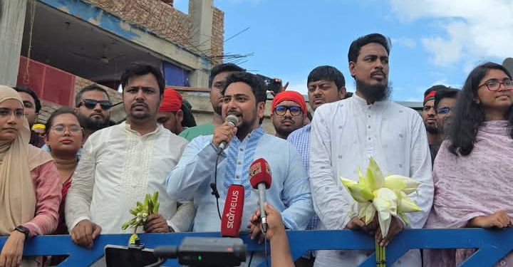 ইনসাফ ও মর্যাদার বাংলাদেশের জন্য লড়াই করছে এনসিপি : ঠাকুরগাঁওয়ে নাহিদ ইসলাম