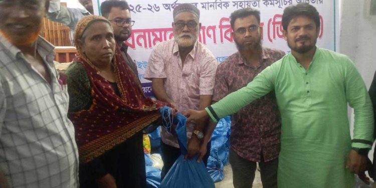 নাংলা ইউনিয়নে বিনামূল্যে ত্রার্ণ বিতরণ