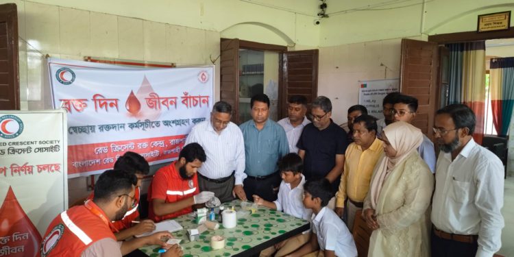 রাজশাহীরতে বিনামূল্যের চিকিৎসা পেল ছয়শতাধিক রোগী