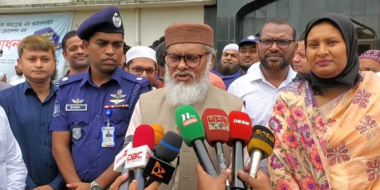 ৬০ কোটি টাকা ব্যয়ে পাগলা মসজিদ ওয়াকফ এস্টেটে নির্মাণ করা হবে আধুনিক ইসলামিক কমপ্লেক্স -ধর্ম উপদেষ্টা
