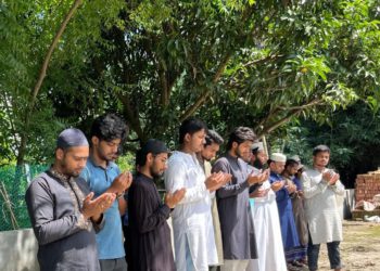 শহীদ আবরার ফাহাদের কবর জিয়ারতের মাধ্যমে কুষ্টিয়া গণতান্ত্রিক ছাত্রসংসদের কার্যক্রম শুরু