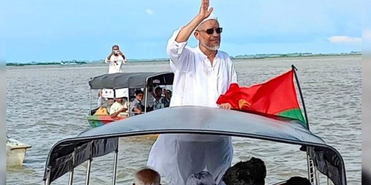 নির্বাচনী প্রচারণায় নেত্রকোণায় লুৎফুজ্জামান বাবর