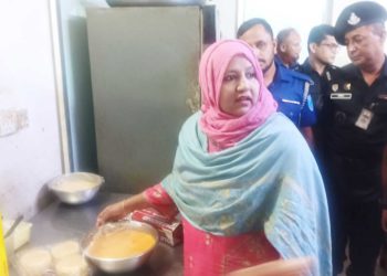 নরসিংদীতে রেস্টুরেন্ট ও মিষ্টির দোকানে ভ্রাম্যমান আদালতের অভিযানে দুই লক্ষ টাকা জরিমান