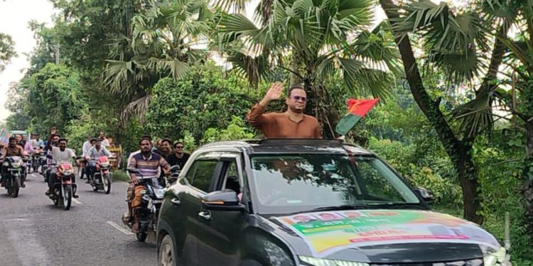 গোমস্তাপুরে বিএনপির ৩১ দফার গণসংযোগ ও মোটরসাইকেল শোডাউন করলেন ড. এস. এ. অপু