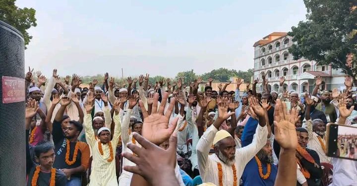 চুয়াডাঙ্গা আলমডাঙ্গার বেলগাছী গ্রামে ইউনিয়ন বিএনপির সহ-সভাপতি ও সাংগঠনিক সম্পাদকসহ ৩৫৭ জনের জামায়াতে ইসলামীতে যোগদান