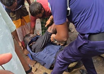 নরসিংদী শহরে চাঁদাবাজদের ছাড়িয়ে পুলিশের ওপর সন্ত্রাসী হামলা