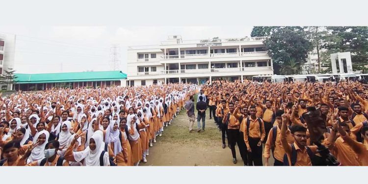 নরসিংদীতে এইচএসসিতে পাশের হার ৫৫.৪৯ ভাগ, শতভাগ উত্তীর্ণ ইউরিয়া সারকারখানা কলেজ