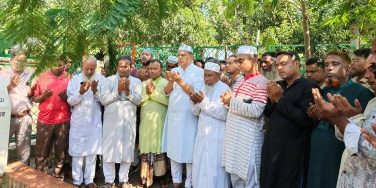 মনোনয়ন পেয়ে শহীদ আবু সাঈদের কবর জিয়ারত করলেন রংপুর জেলা বিএনপির আহ্বায়ক সাইফুল ইসলাম