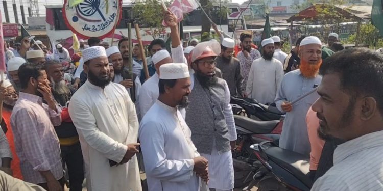 ময়মনসিংহে মহানগর জামায়াতের অবস্থান হোন্ডা মিছিল