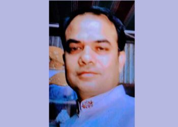 আদম ব্যবসায়ীর খপ্পরে পড়ে নিঃস্ব প্রায় কোটালীপাড়ার এইচ এফ এম জাহাঙ্গীর হোসেন