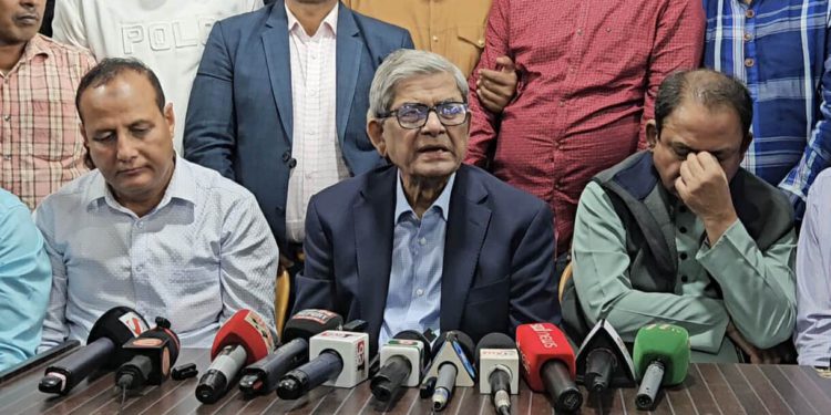 কড়াইল বস্তিতে অগ্নিকান্ডে ক্ষতিগ্রস্থদের ক্ষতিপুরণ দাবি করছি