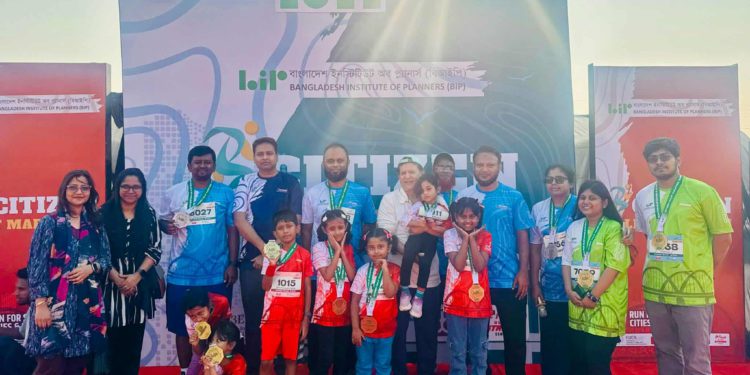 হাতিরঝিলে বিআইপির হাফ ম্যারাথন উৎসব অনুষ্ঠিত