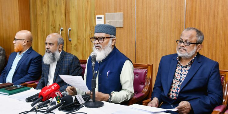 বায়তুল মুকাররম মসজিদে ইবাদতবান্ধব ধর্মীয় আবহ তৈরি হয়েছে- ধর্ম উপদেষ্টা