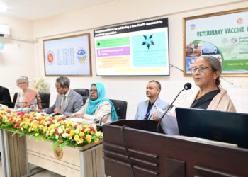 অ্যান্টিবায়োটিকের ব্যবহার কমাতে জানুয়ারিতে সচেতনামূলক কর্মসূচি শুরু -মৎস্য ও প্রাণিসম্পদ উপদেষ্টা