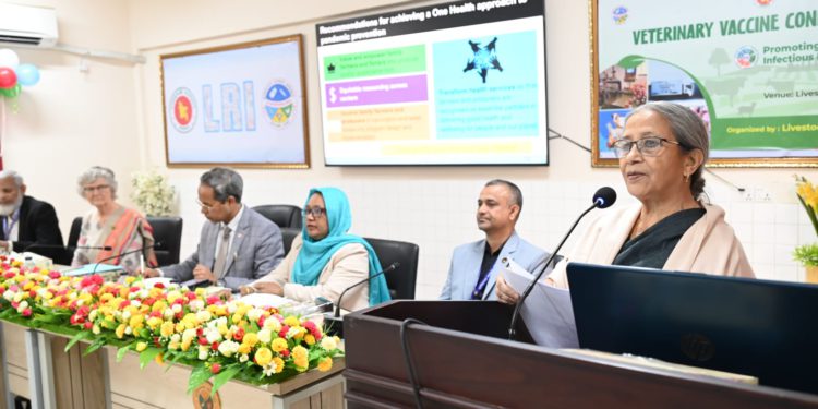 অ্যান্টিবায়োটিকের ব্যবহার কমাতে জানুয়ারিতে সচেতনামূলক কর্মসূচি শুরু -মৎস্য ও প্রাণিসম্পদ উপদেষ্টা