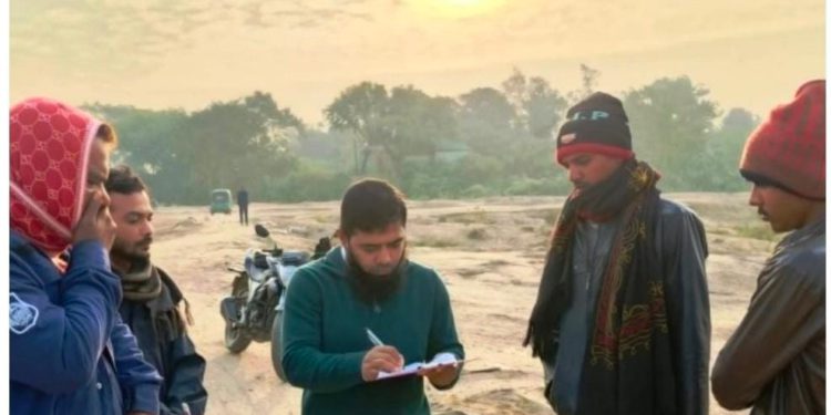 সোমেশ্বরী নদী থেকে চুরি করে বালু উত্তোলন: ২ জনকে কারাদন্ড