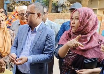 ময়মনসিংহে জামায়াত নেতার বহতল ভবনের পাইলিং হেলে পড়া ভবন পরিত্যাক্ত ঘোষনা