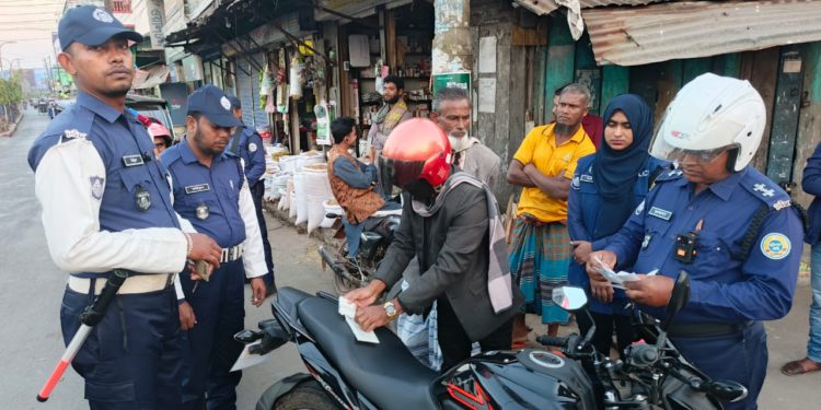 মহান বিজয় দিবসে সড়কে নিরাপত্তার চাদর