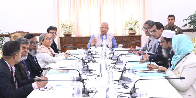 গভীর সমুদ্রে গবেষণা ও সমস্যা চিহ্নিত করতে গুরুত্বারোপ প্রধান উপদেষ্টার