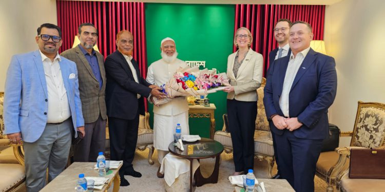 আমীরে জামায়াতের সঙ্গে বৃটিশ হাইকমিশনারের সৌজন্য সাক্ষাৎ