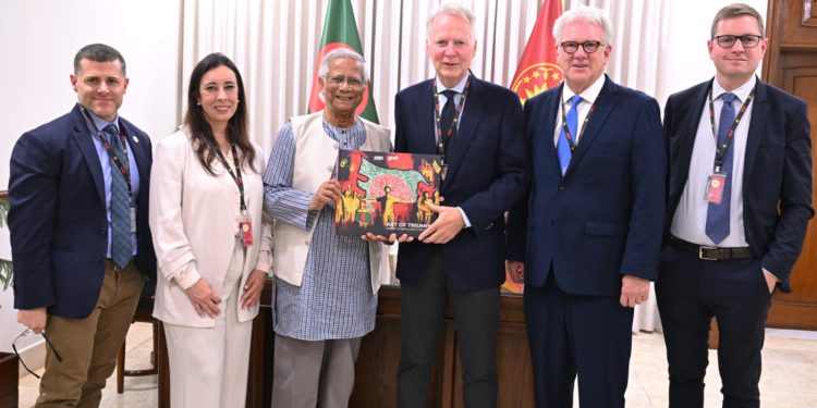 প্রধান উপদেষ্টার সঙ্গে আইআরআই-এর নির্বাচন পর্যবেক্ষক দলের সৌজন্য সাক্ষাৎ