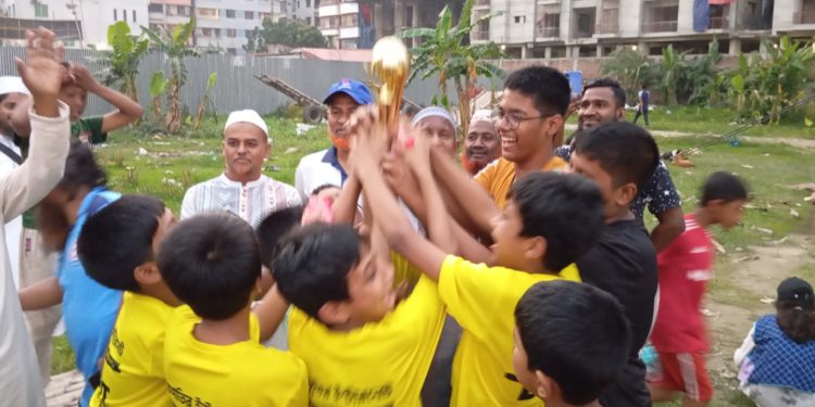 স্বাধীনতা ও জাতীয় দিবস জুনিয়র ফুটবল টুর্নামেন্টেন্টে জেমস জুনিয়র টিম চ্যাম্পিয়ন।