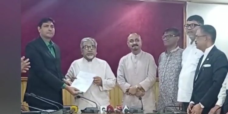 ময়মনসিংহ জেলা পরিষদের প্রশাসকের আসনে প্রিন্স