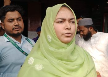 শিবচরে জব্দ কৃত ৫৬০০ লিটার জ্বালানি তেল কৃষকের মাঝে বিক্রি