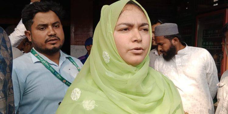 শিবচরে জব্দ কৃত ৫৬০০ লিটার জ্বালানি তেল কৃষকের মাঝে বিক্রি