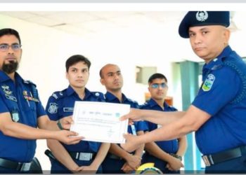 নেত্রকোনা মডেল থানার ওসি আল মামুন সরকার বিভিন্ন কাজের প্রশংসায় ভাসছেন