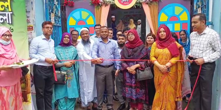 ময়মনসিংহে তিনদিনব্যাপী দেশজ সুস্বাদু ফলমেলা শুরু